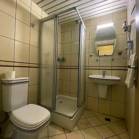 Yuzbasi Hotel 3*